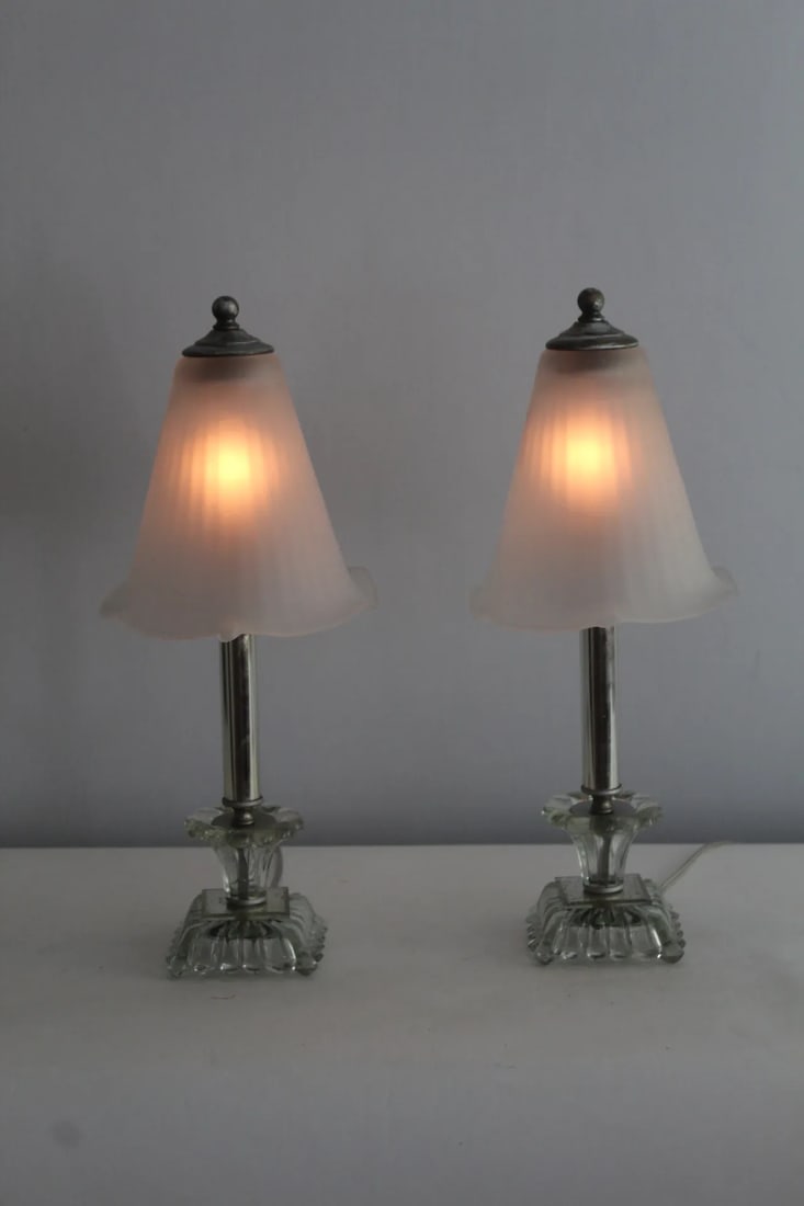 Pair of 1930s Petite Art Deco Crystal Lamps. - 2