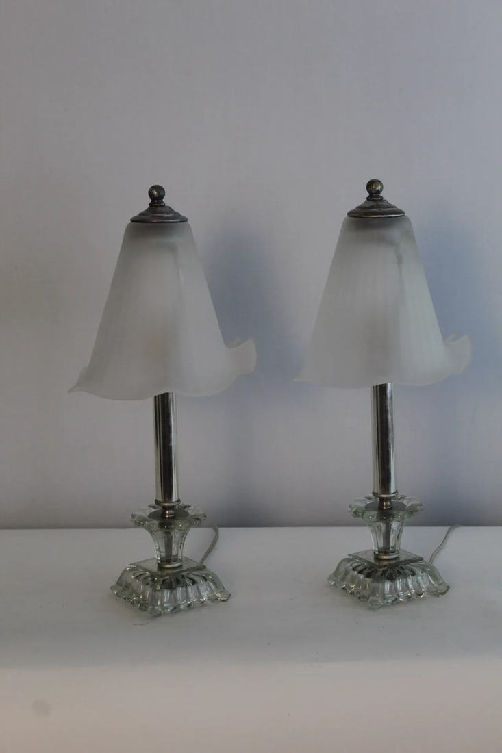 Pair of 1930s Petite Art Deco Crystal Lamps. - 3