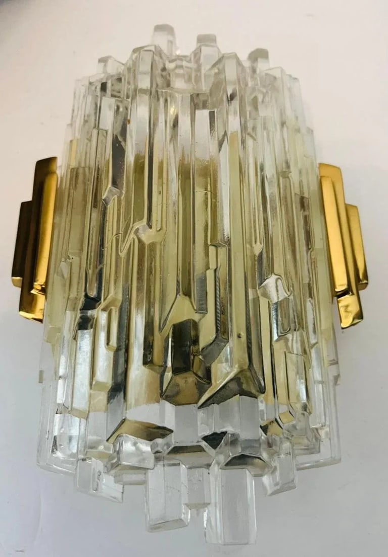Pair of 1960s Hillebrand Crystal Ice Glass Wall Lamps - 10