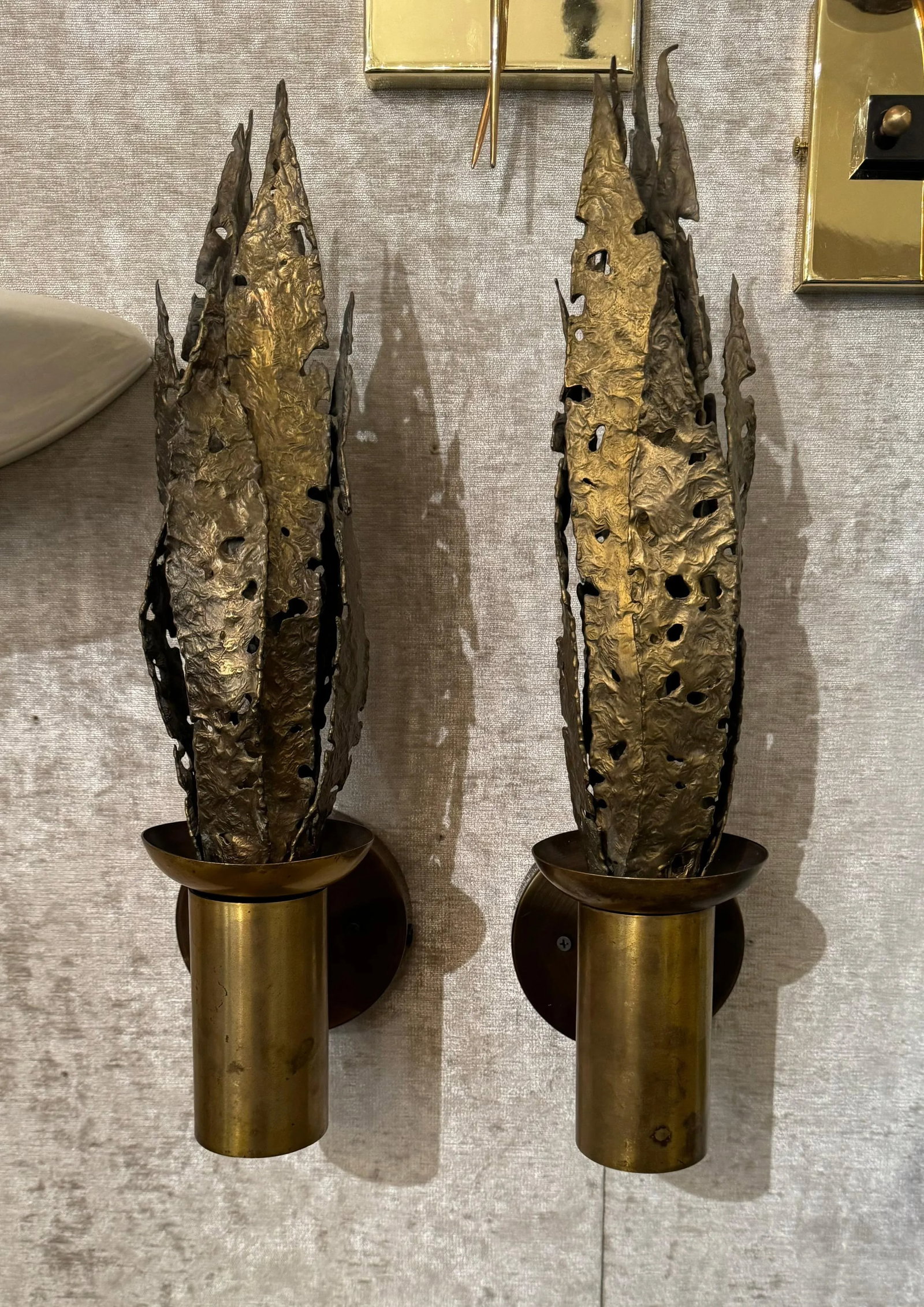 Pair of Paul Moerenhout Belgian Brutal Bronze 1970s Wall Lamps - 11