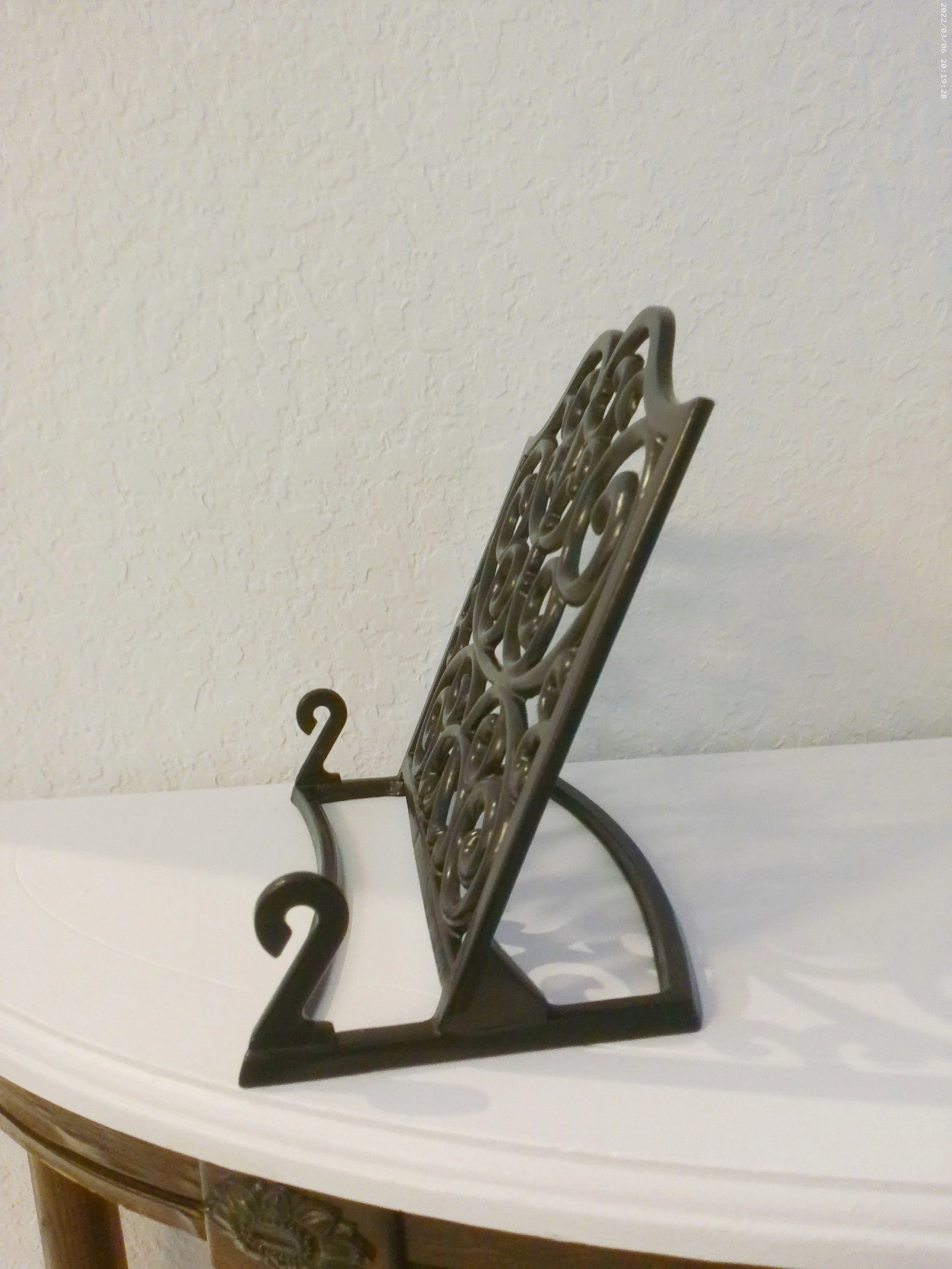 Black Iron Scroll Cookbook Holder/Easel - 4