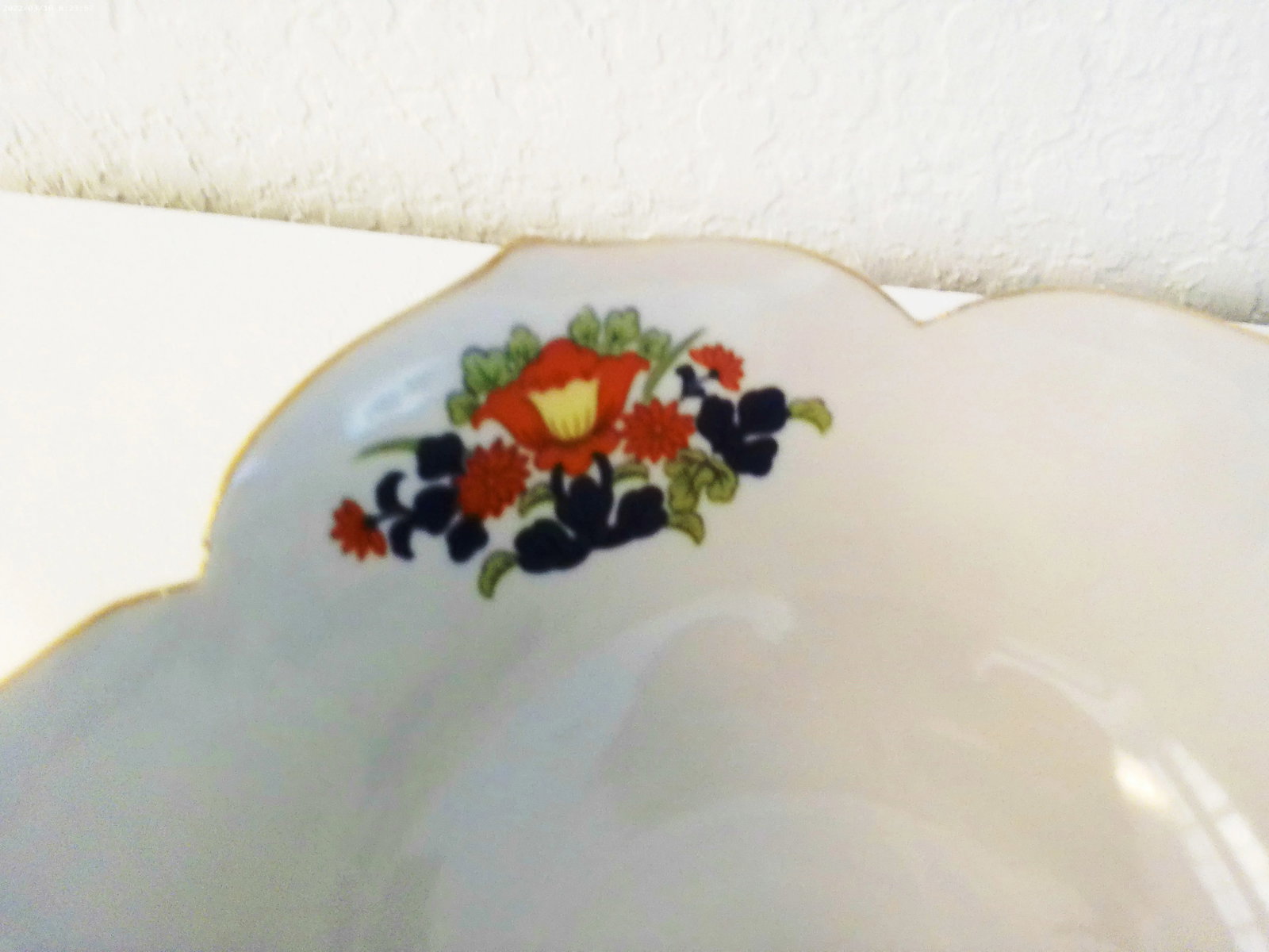Vintage Japanese Imari Lotus Porcelain Bowl - 3