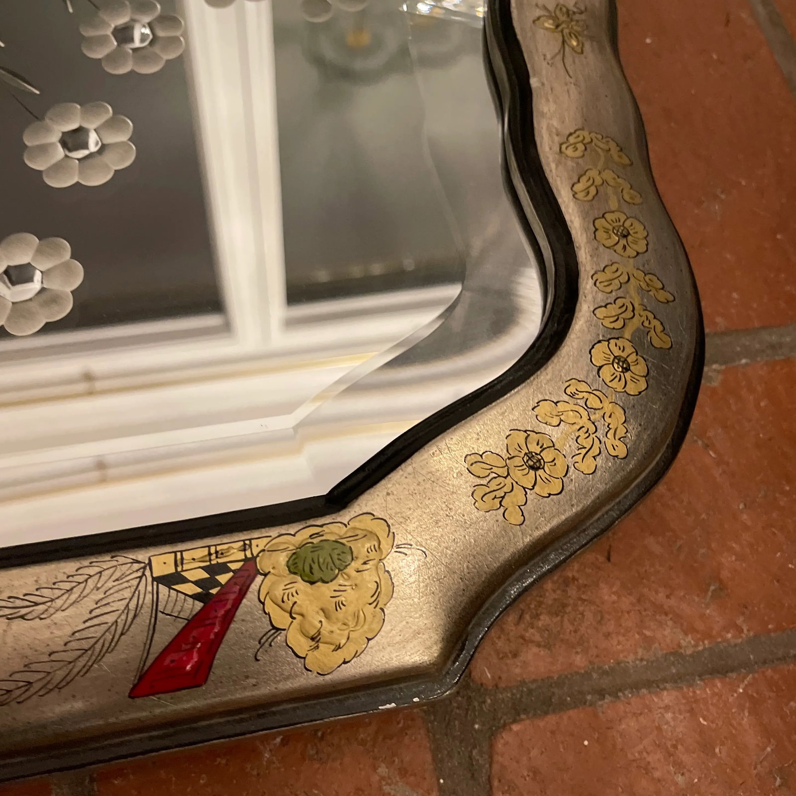 Queen Anne Chinoiserie Mirror With Etched Floral Panel - 3