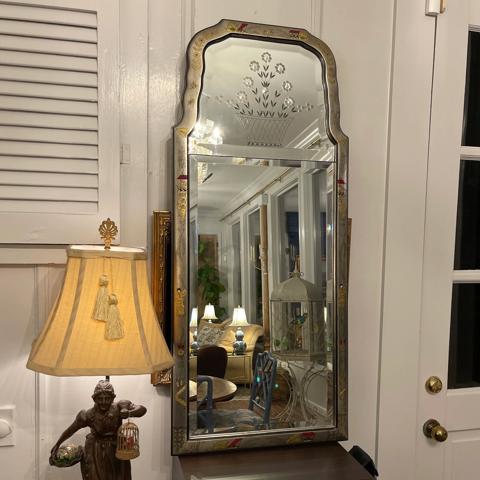 Queen Anne Chinoiserie Mirror With Etched Floral Panel - 6