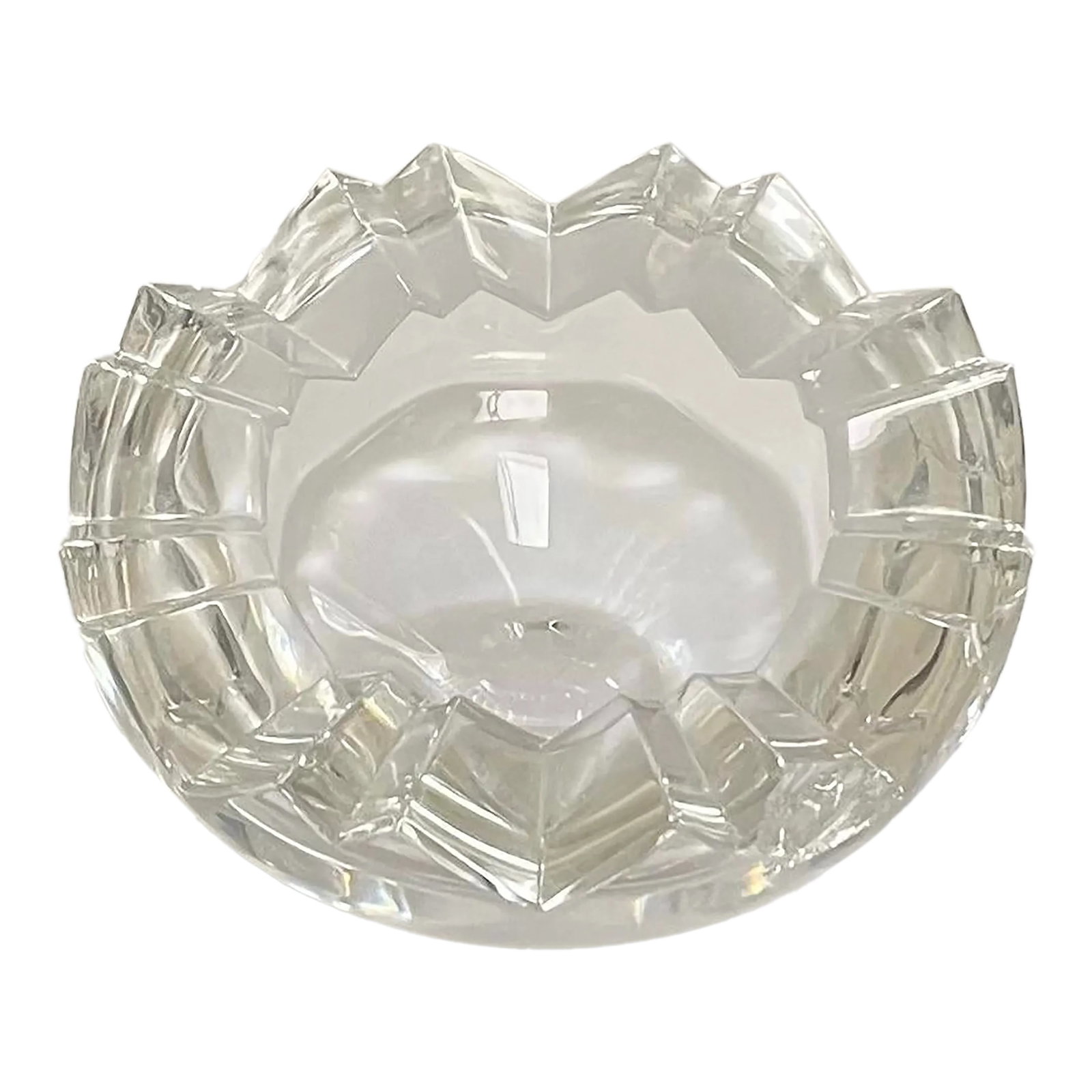Modernist 1970's Rosenthal Crystal Glass Vide-Poche Bowl: Rare vintage Rosenthal (Germany) heavy crystal glass Vide-Poche bowl with a zig-zag design rim. Round bowl with a design around the edges, forming a cracked egg like rim. Thick quality crystal with