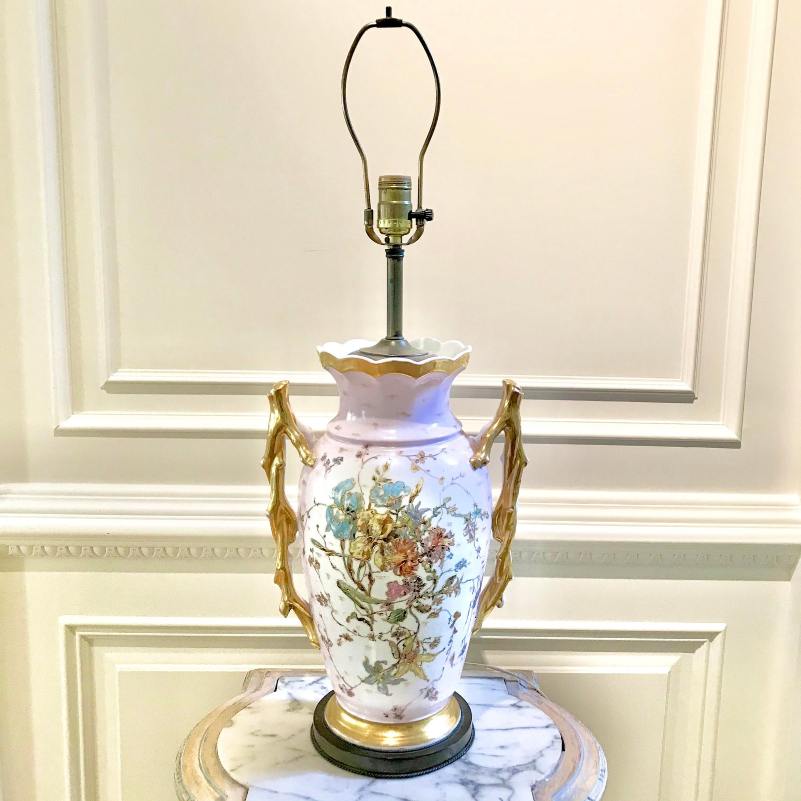 Antique Pink, White, Pastel Colored Urn Form Lamp, With Gold Highlights - 10