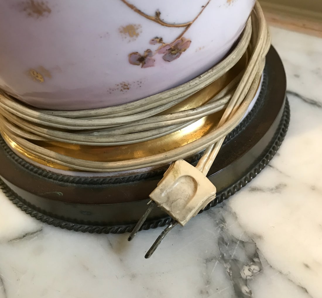 Antique Pink, White, Pastel Colored Urn Form Lamp, With Gold Highlights - 9