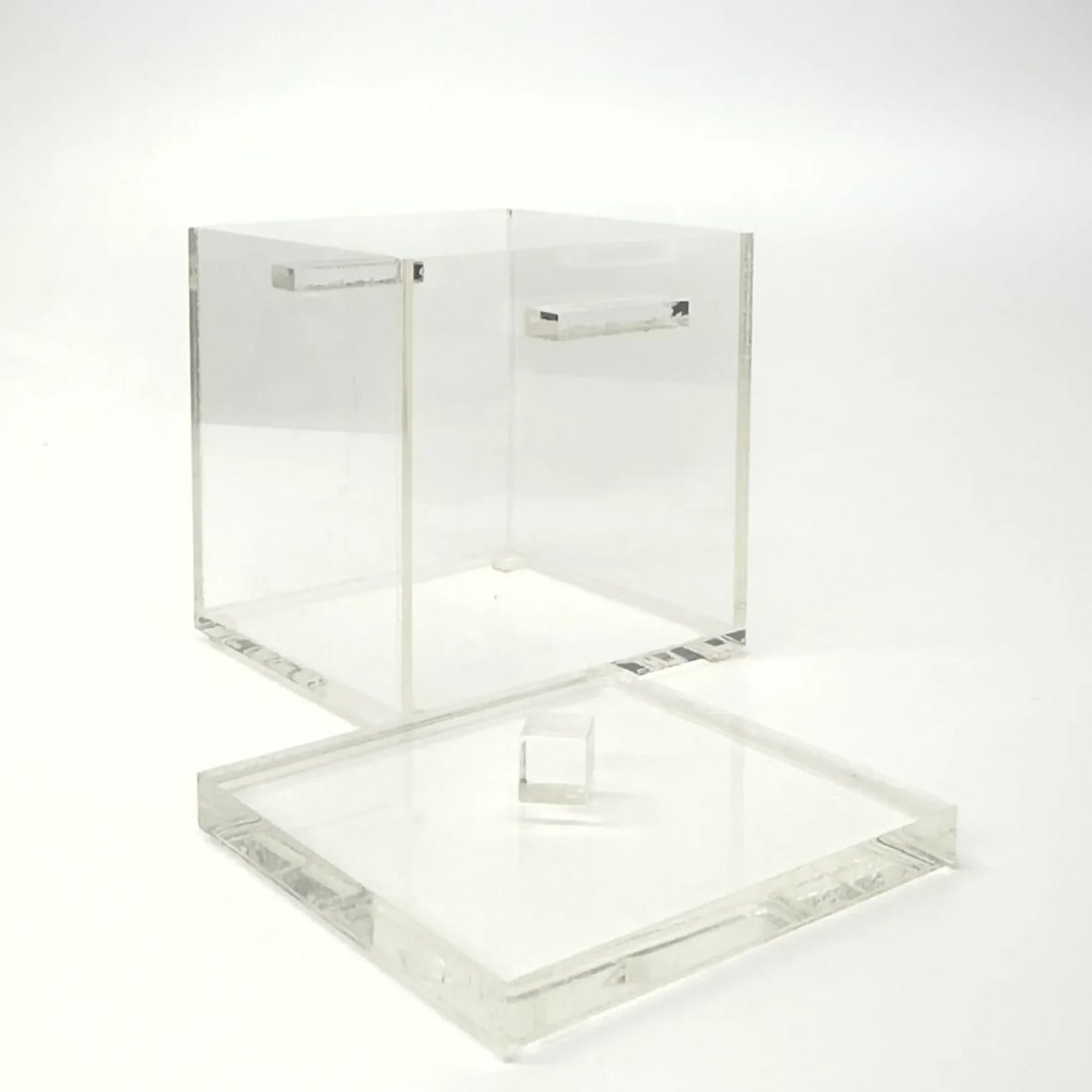 Heavy Cube-Shaped Lucite Ice Bucket With Lid, Liner and Tongs - 4