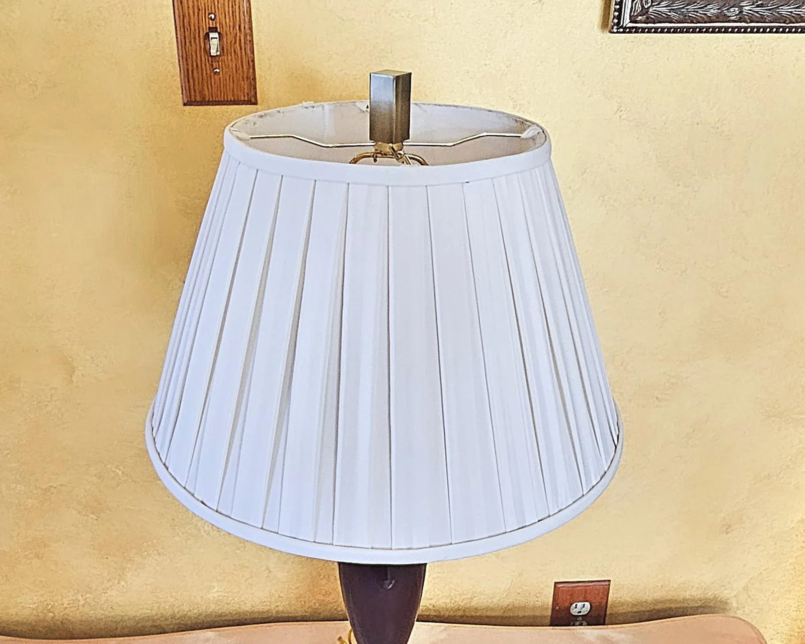 Transitional Style Brass & Deep Purple Ceramic Table Lamp - 9