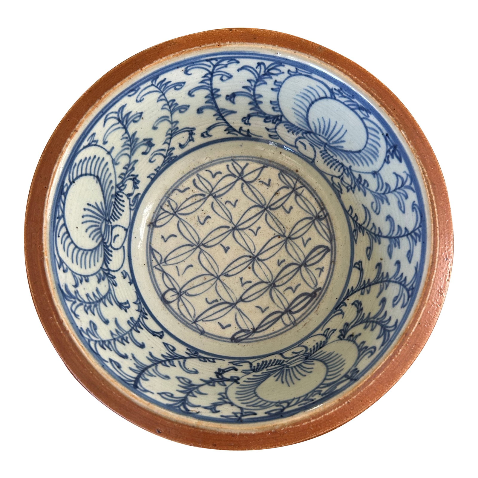 Antique Chinese Qing Dynasty Batavia Ware Bowl With Sweet Pea Motif: Antique Chinese Batavia stoneware bowl, Qing Dynasty, made for export to Southeast Asia. Hand-painted interior blue and white sweet pea motif underglaze, with exterior brown glaze. Unmarked. Sourced f