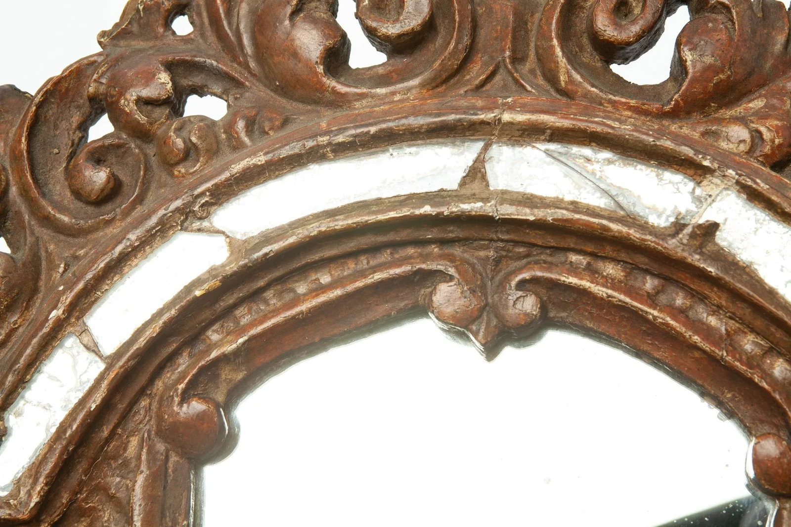 Pair of Early 1900s Italian Giltwood Antique Mirrors - 3