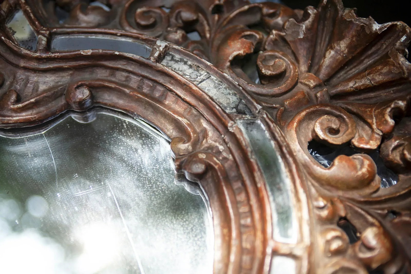 Pair of Early 1900s Italian Giltwood Antique Mirrors - 4