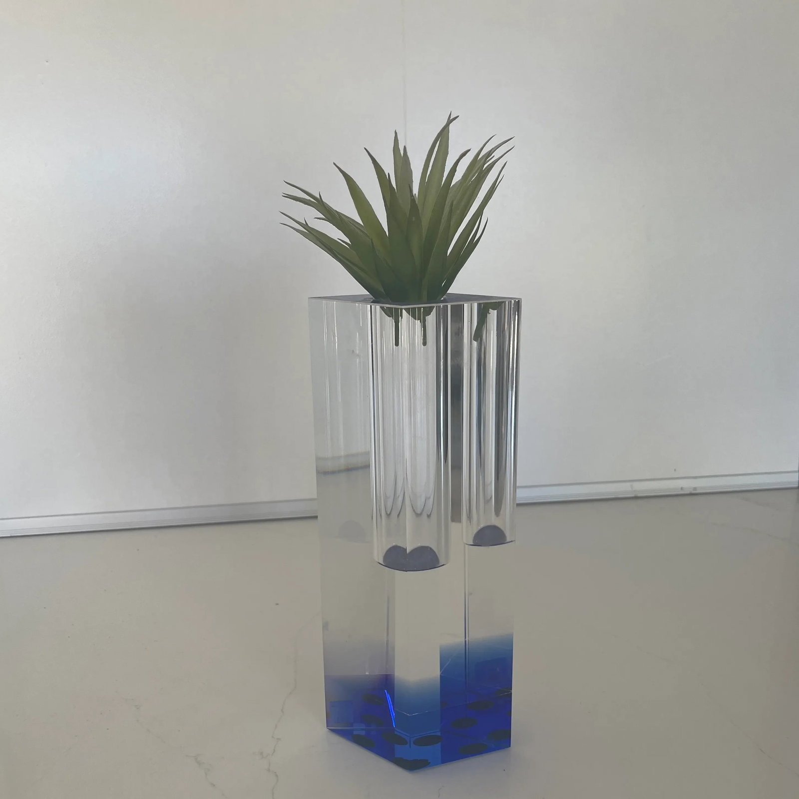 Crystal Vase With Blue Fused Color Bottom - 3