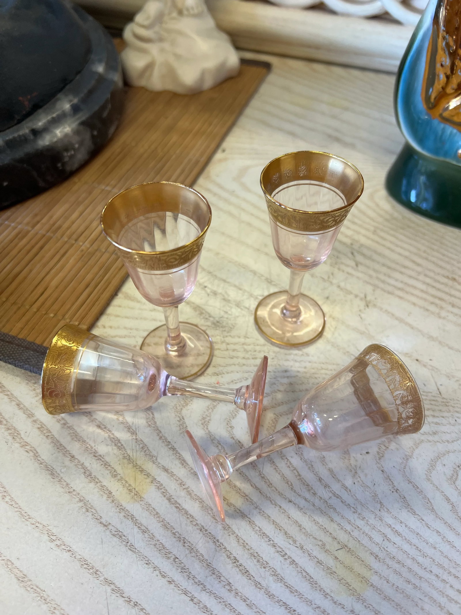 Early 20th Century Pink & Gold Cordial Stemmed Glasses - Set of 4 - 3