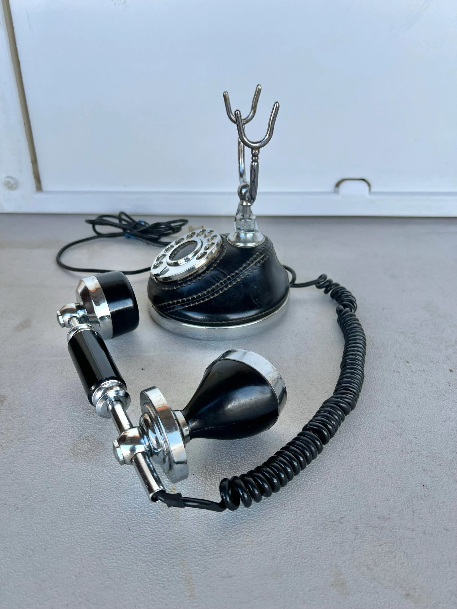 Mid 20th Century TelcerTelefonia Vimodrone Brass, Leather & Wood Phone from Italy - 2