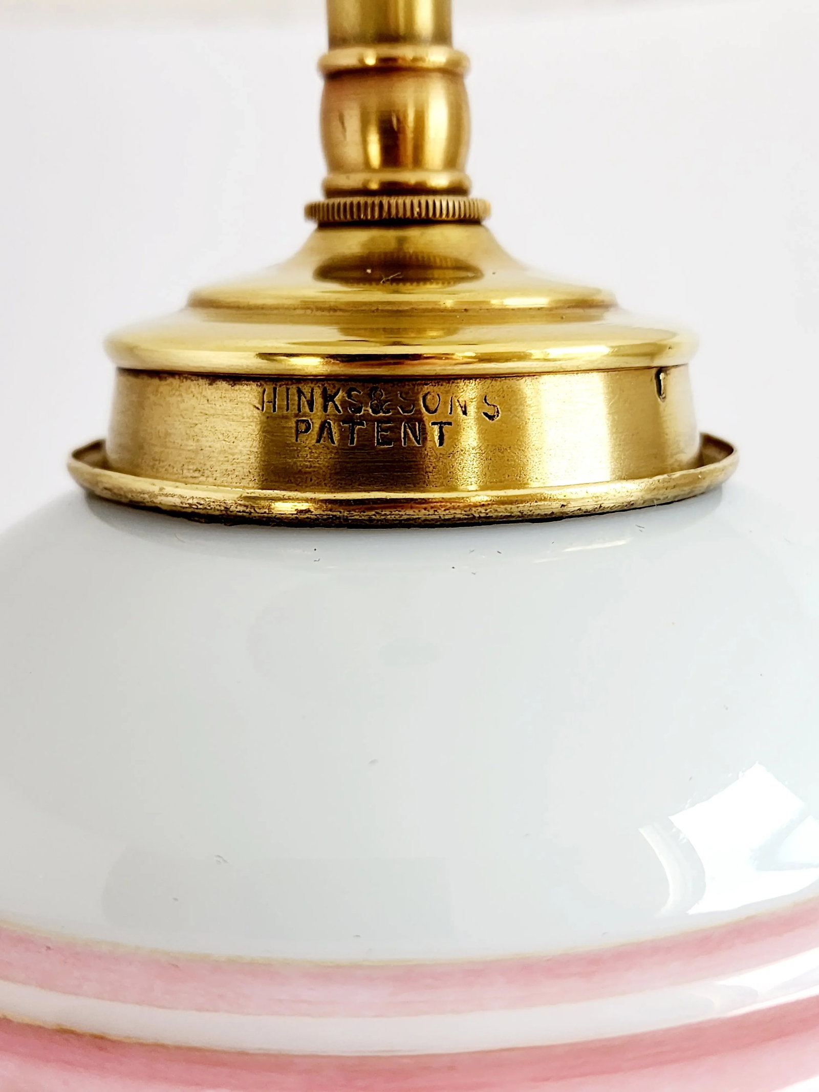 Antique Victorian Late 19th Century Hinks & Sons Opaline Glass Table Lamp - 12