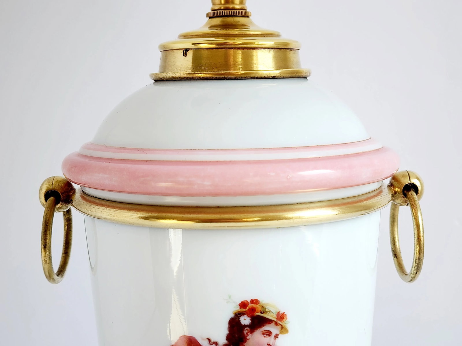 Antique Victorian Late 19th Century Hinks & Sons Opaline Glass Table Lamp - 9