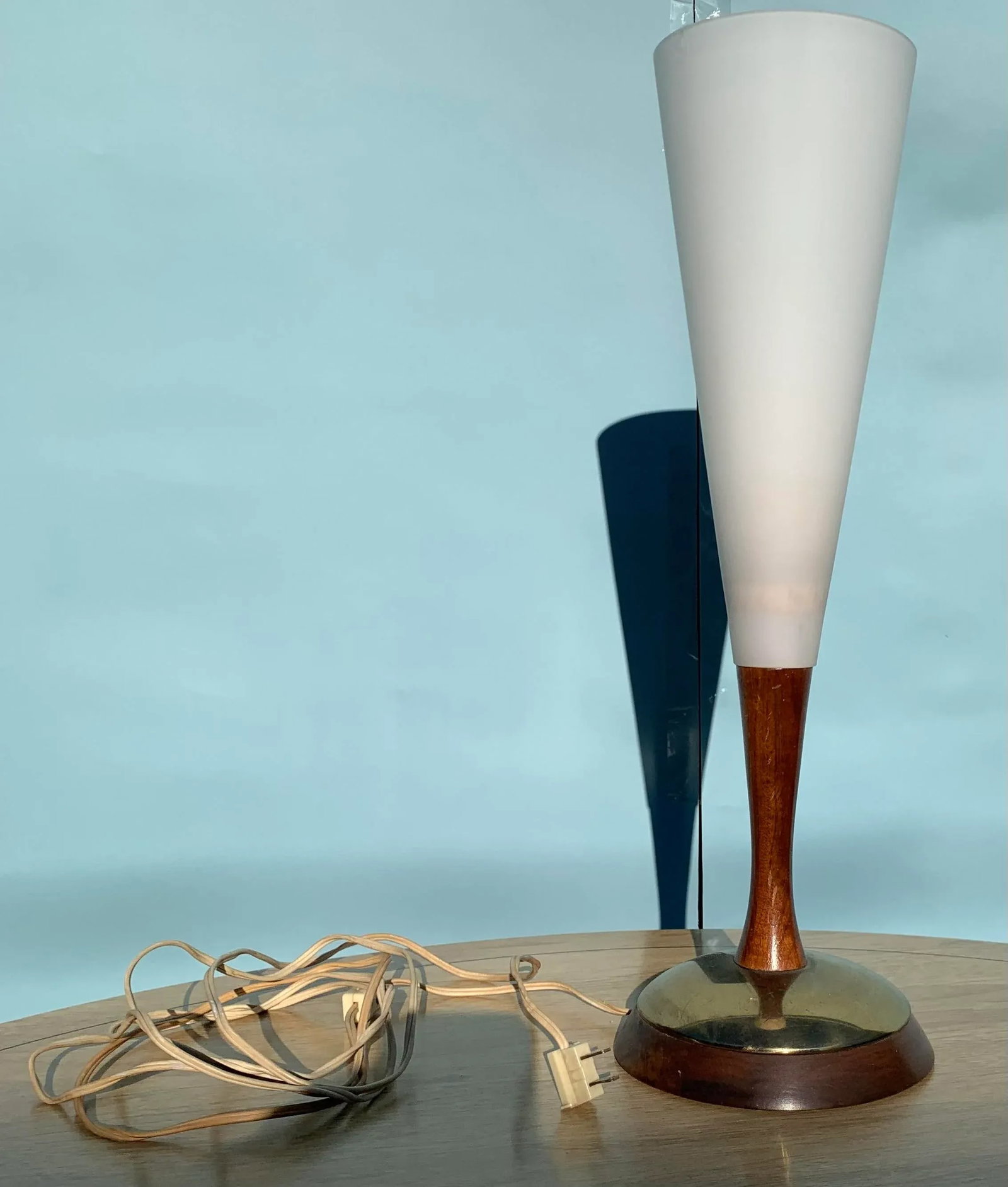 1950s Vintage Wood and Glass Desk Lamp - 4