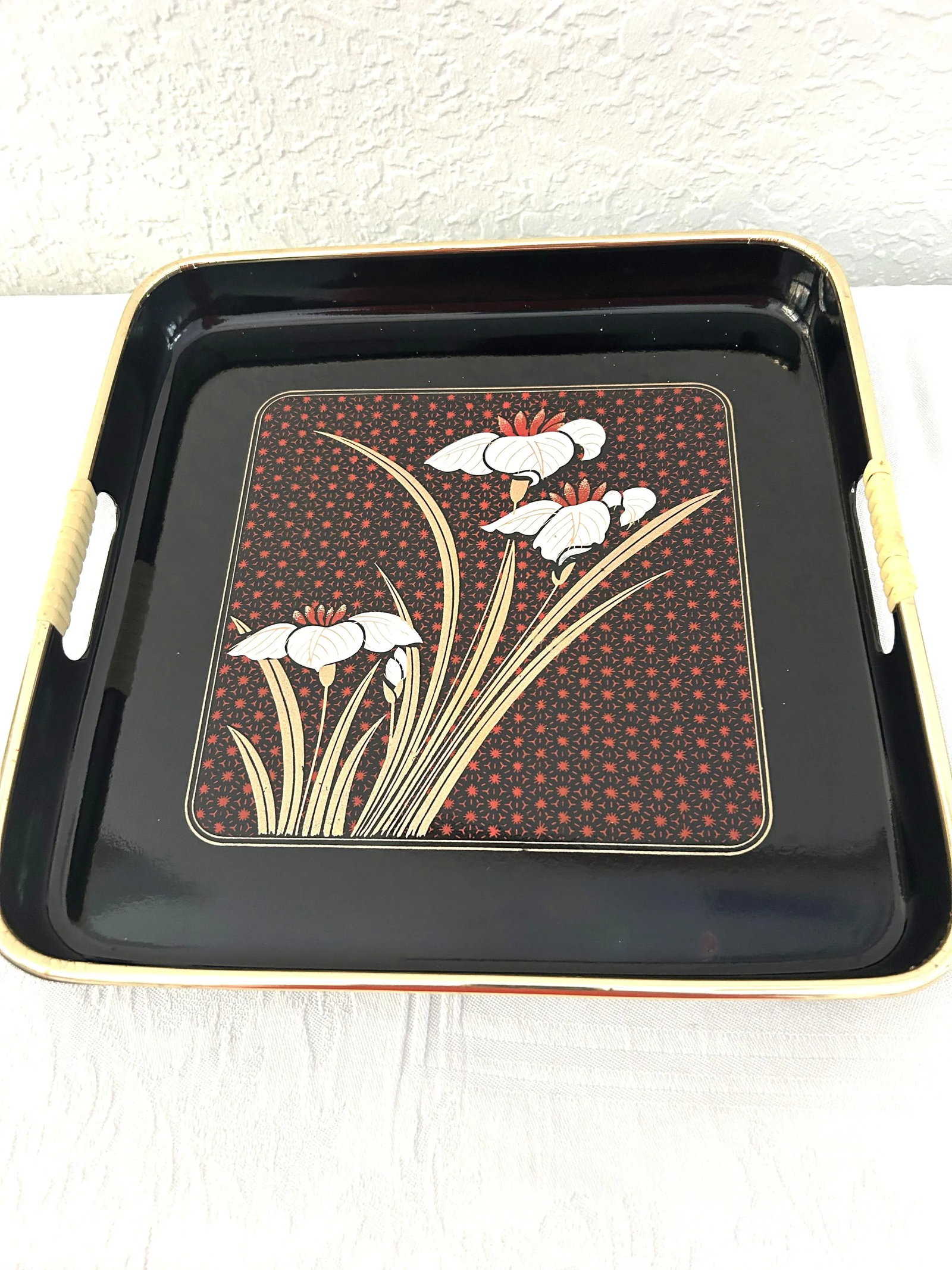 Vintage Toyo Japan Black Lacquerware White Lilly Nesting Trays, a Pair - 2