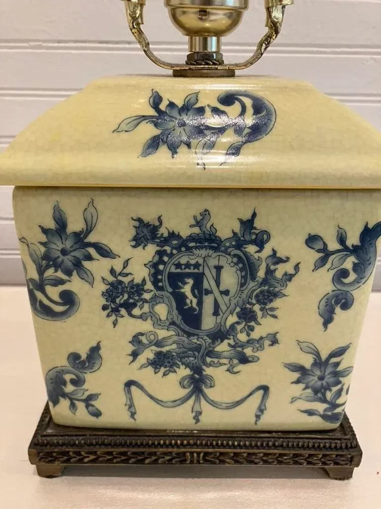 Vintage Blue & White Porcelain Lamp With Crest Motif on Brass Base, 1960s-1970s - 2