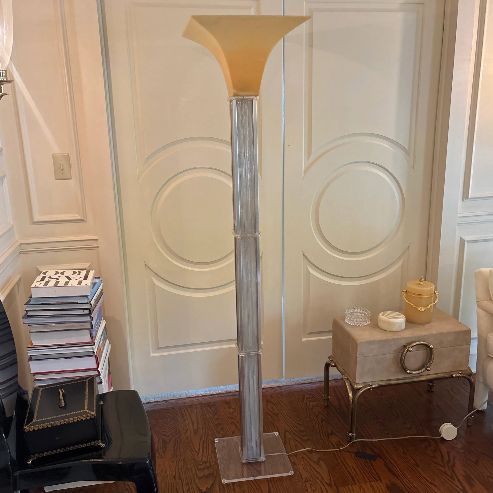 1980s Post Modern Lucite Floor Lamp - 2