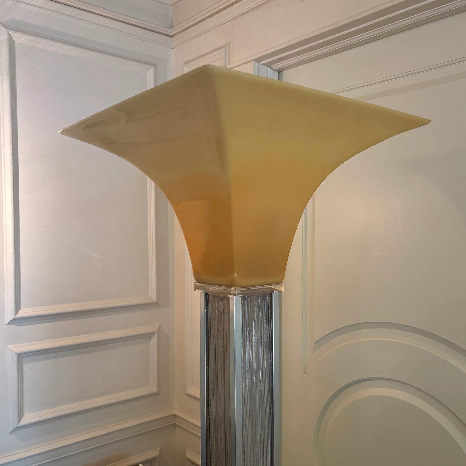 1980s Post Modern Lucite Floor Lamp - 3