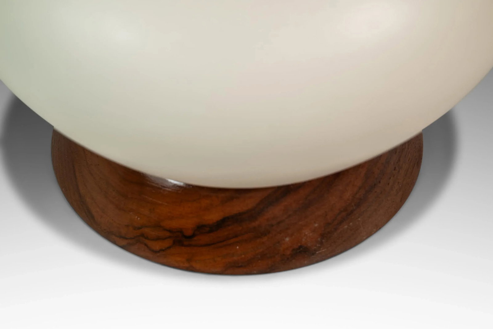 Mid-Century Modern Elongated Teardrop Table Lamp in Walnut & Porcelain, Usa, C. 1960's - 6