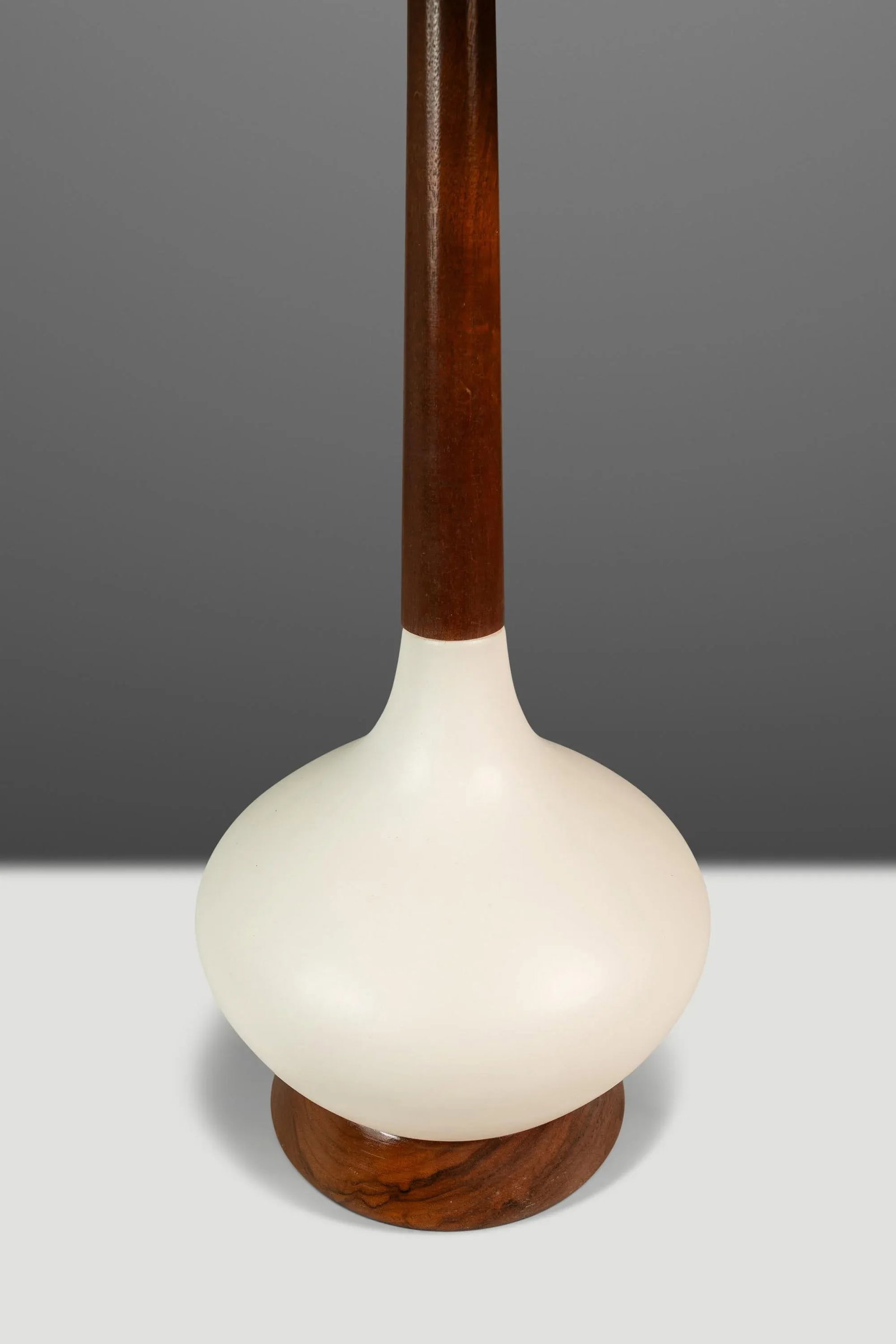 Mid-Century Modern Elongated Teardrop Table Lamp in Walnut & Porcelain, Usa, C. 1960's - 9