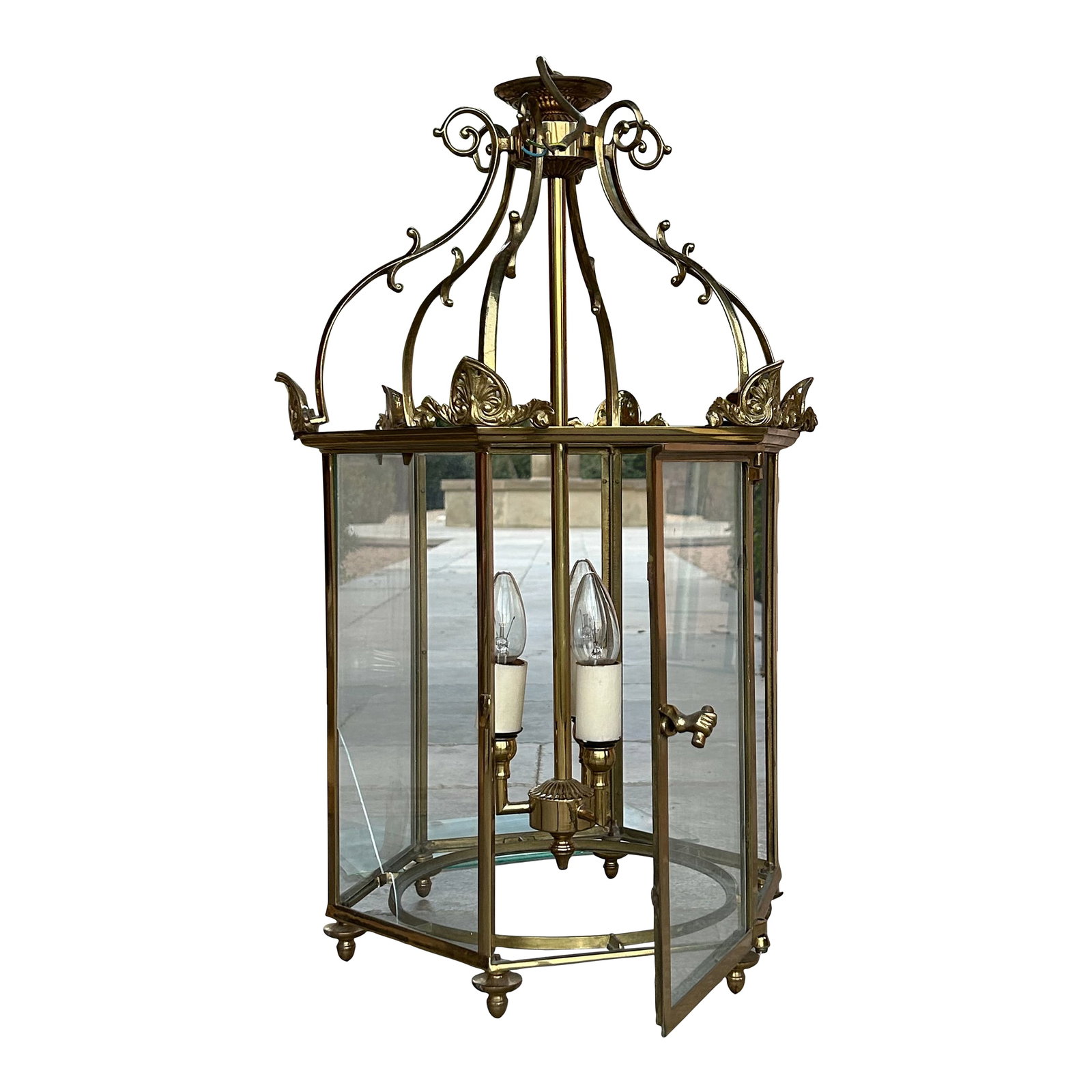 Early 20th Century Tuscan Style Cage Pendant: Cozy, elegant lantern style 4 light pendant fixture finished in gold. Elevates any home with a touch of Tuscan charm and creates stylish focal point. I never used the fixture. Also some of the glass p
