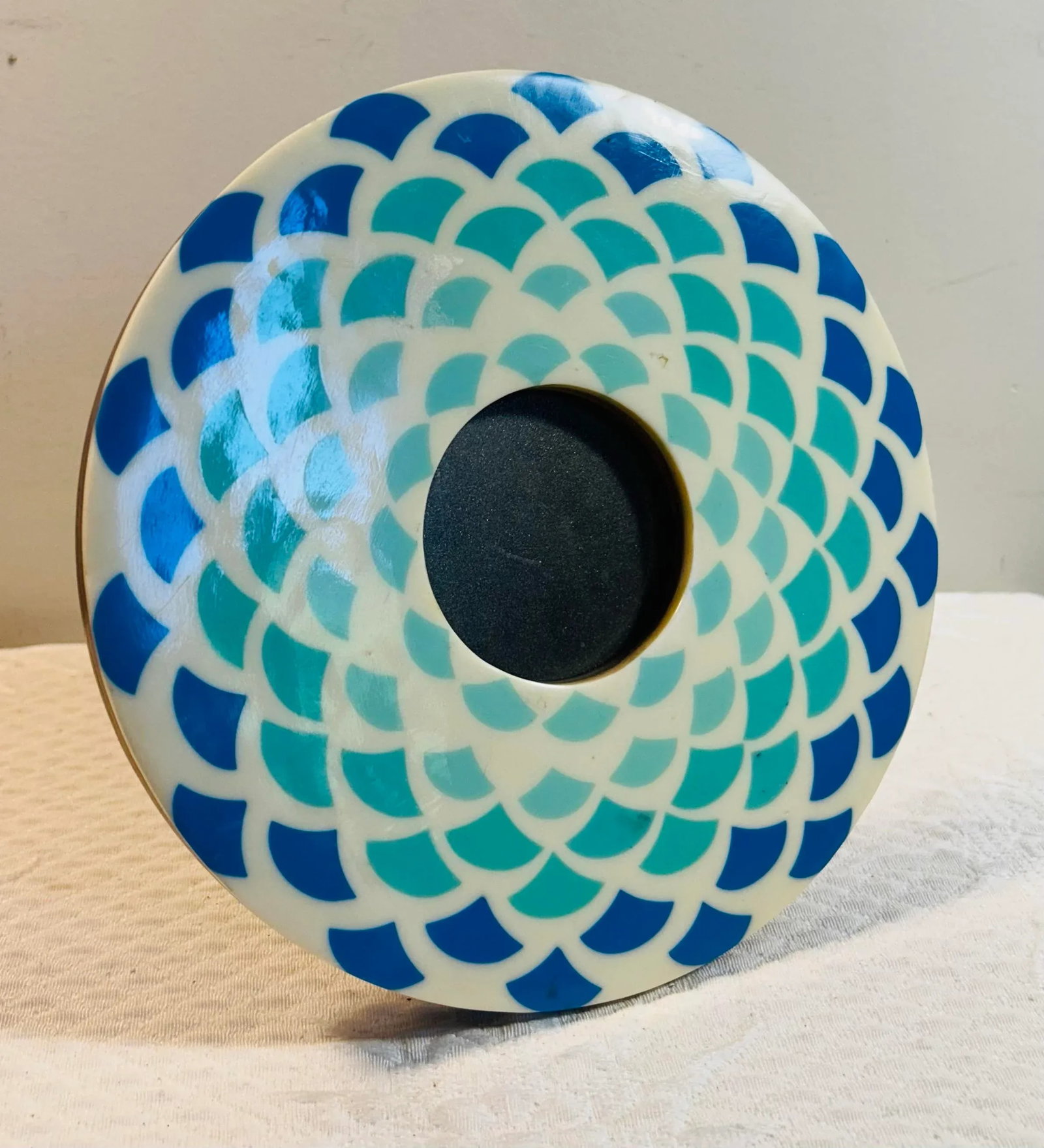 Vintage Jonathon Adler Art Deco Style Blue & White Small Round Tabletop Picture Frame - 5