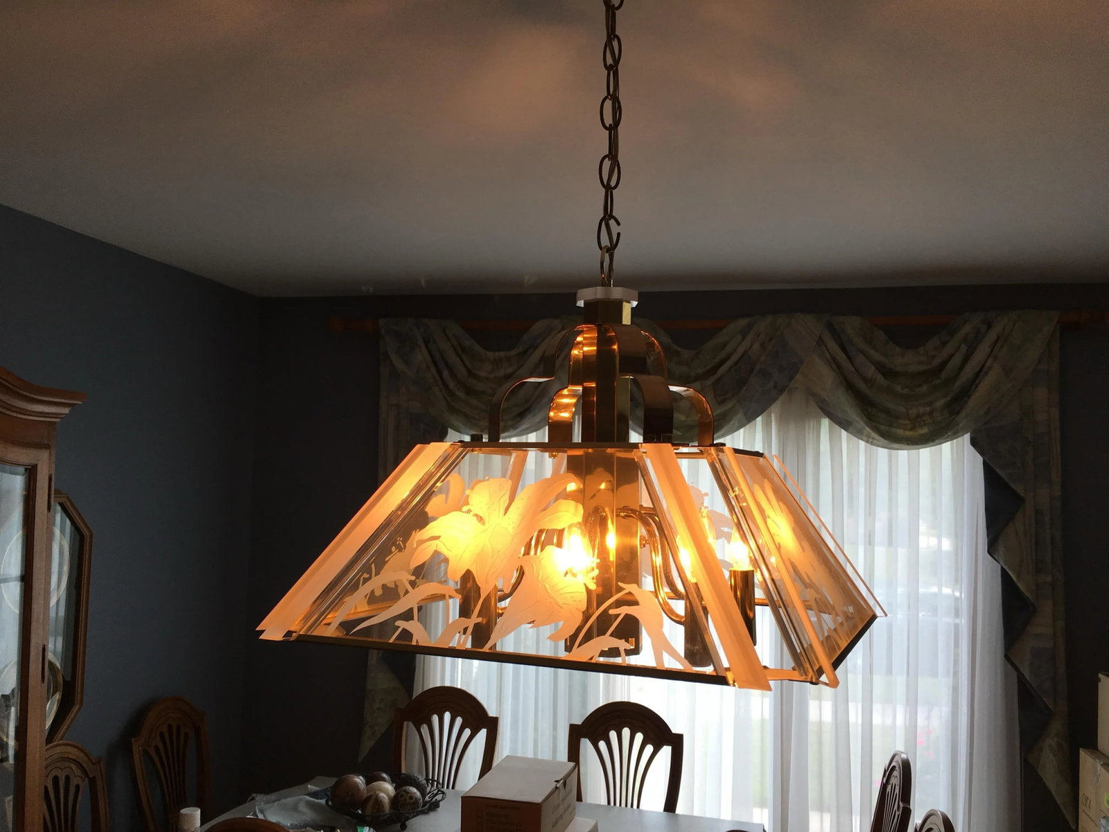 1986 Art Deco Fredrick Ramond Glass Brass Chandelier - 9