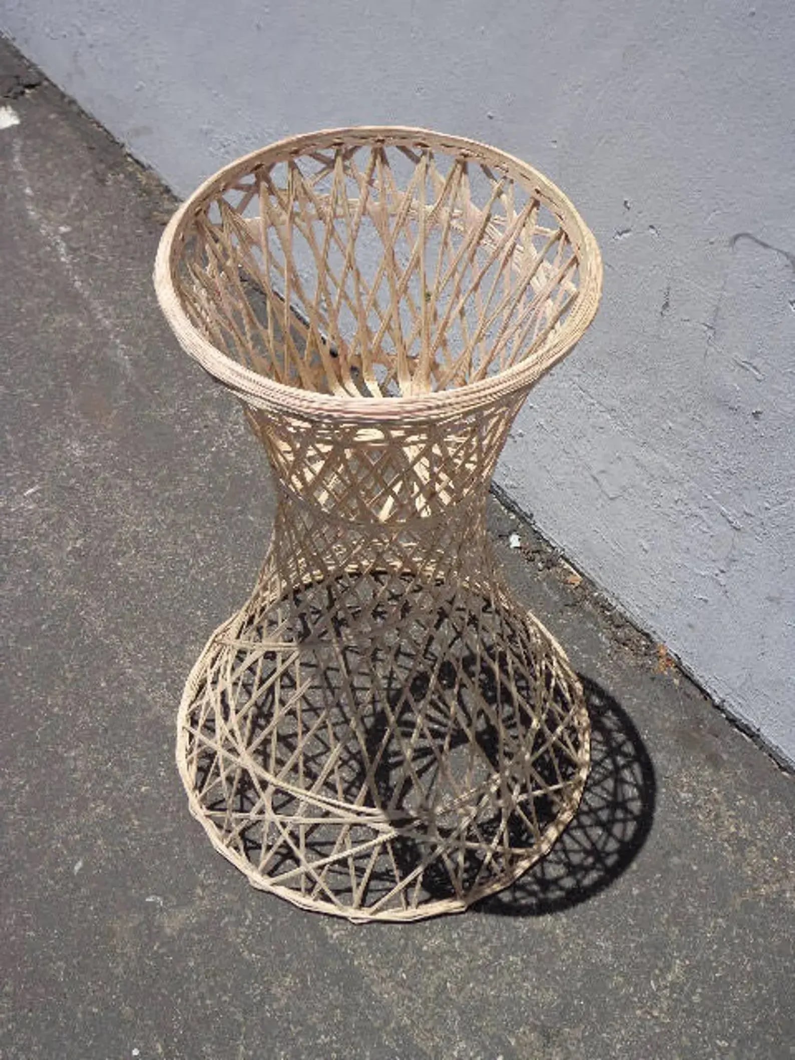 Mid 20th Century Spun Fiberglass Woodard Plant Stand, Attributed - 4
