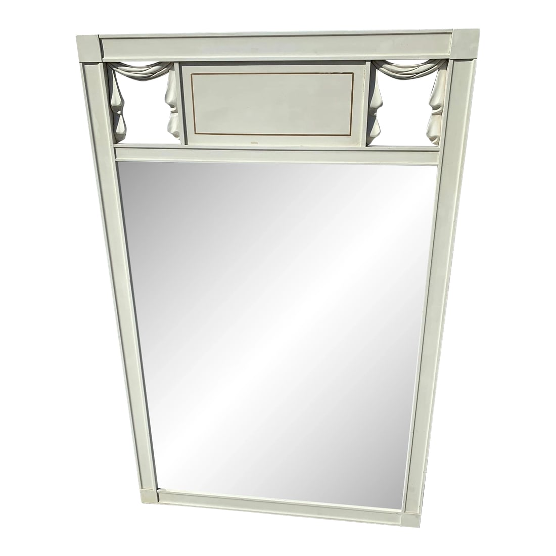 Vintage Mirror Hollywood Regency: Beautiful vintage wall mirror that bears its original white finish. Set an elegant wood frame with pretty details and character. Overall good vintage condition. Shows some wear that is commensurate
