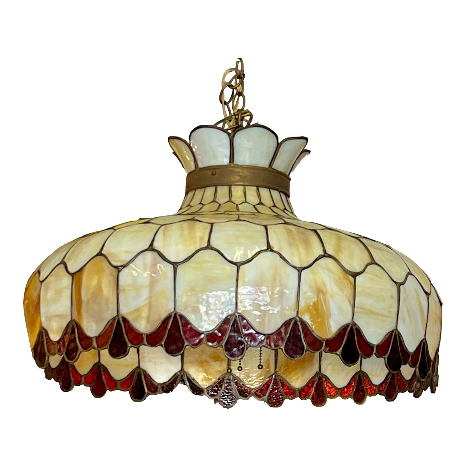 1970s Vintage Large Slag Glass Hanging Pendant Chandelier Light: Large Slag Glass hanging Light. Cream Caramel Amber tones with Red Glass Edges. Measures 24" in diameter and is about 15" tall. Hanging Chain is included. Has 3 Lights bulbs with pull down chain.