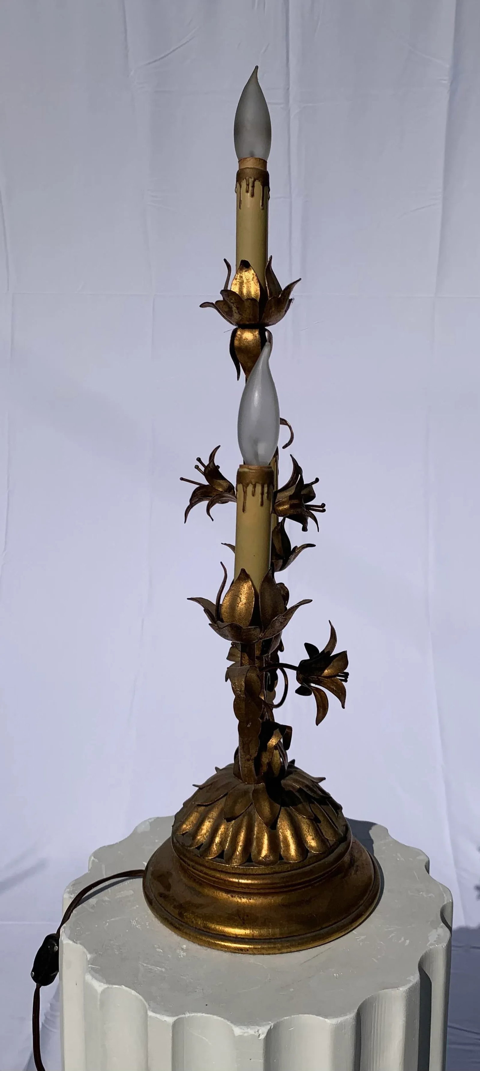 Mid 20th Century Mid-Century Brass 3 Light Floral Desk Lamp - 10