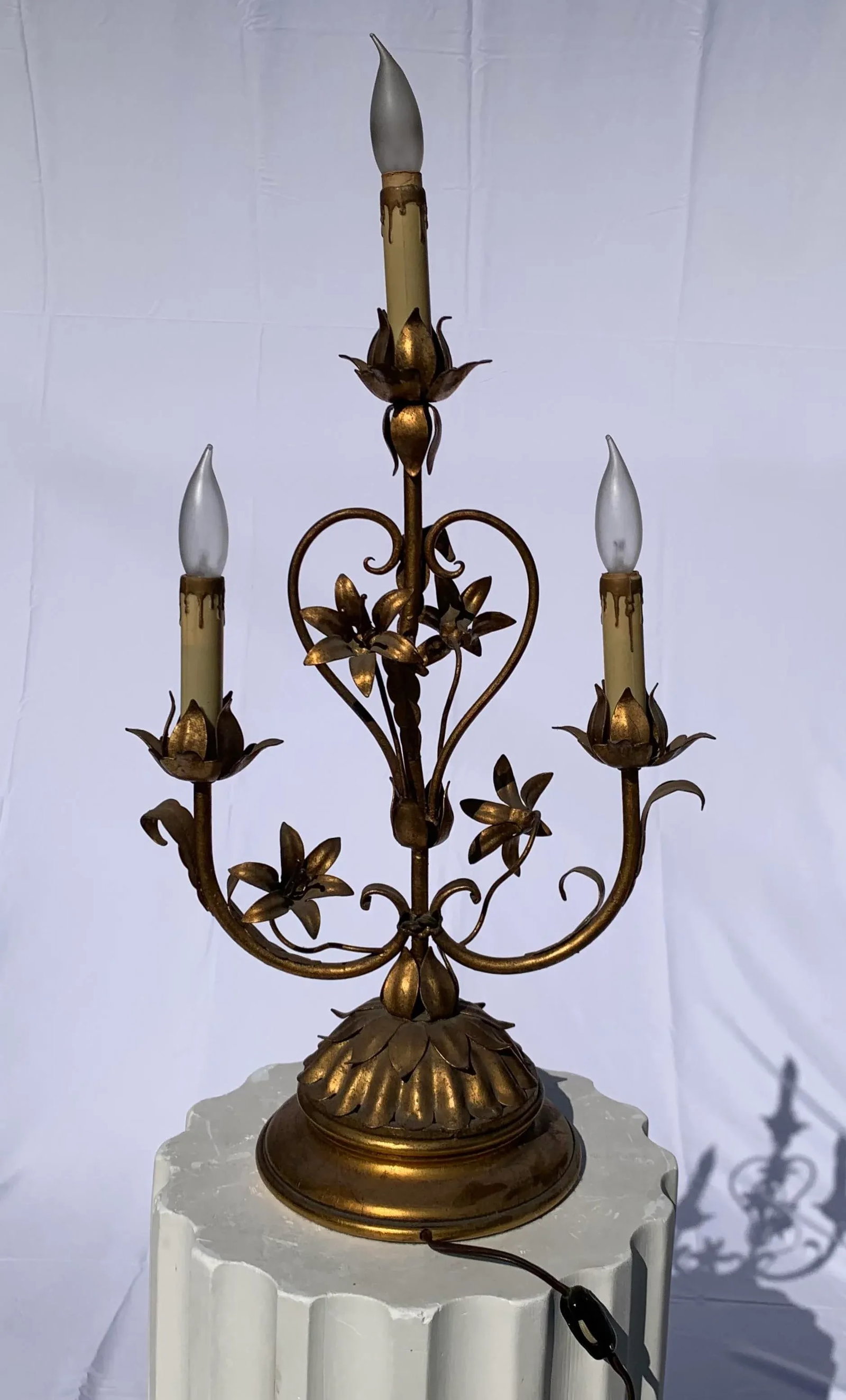 Mid 20th Century Mid-Century Brass 3 Light Floral Desk Lamp - 3