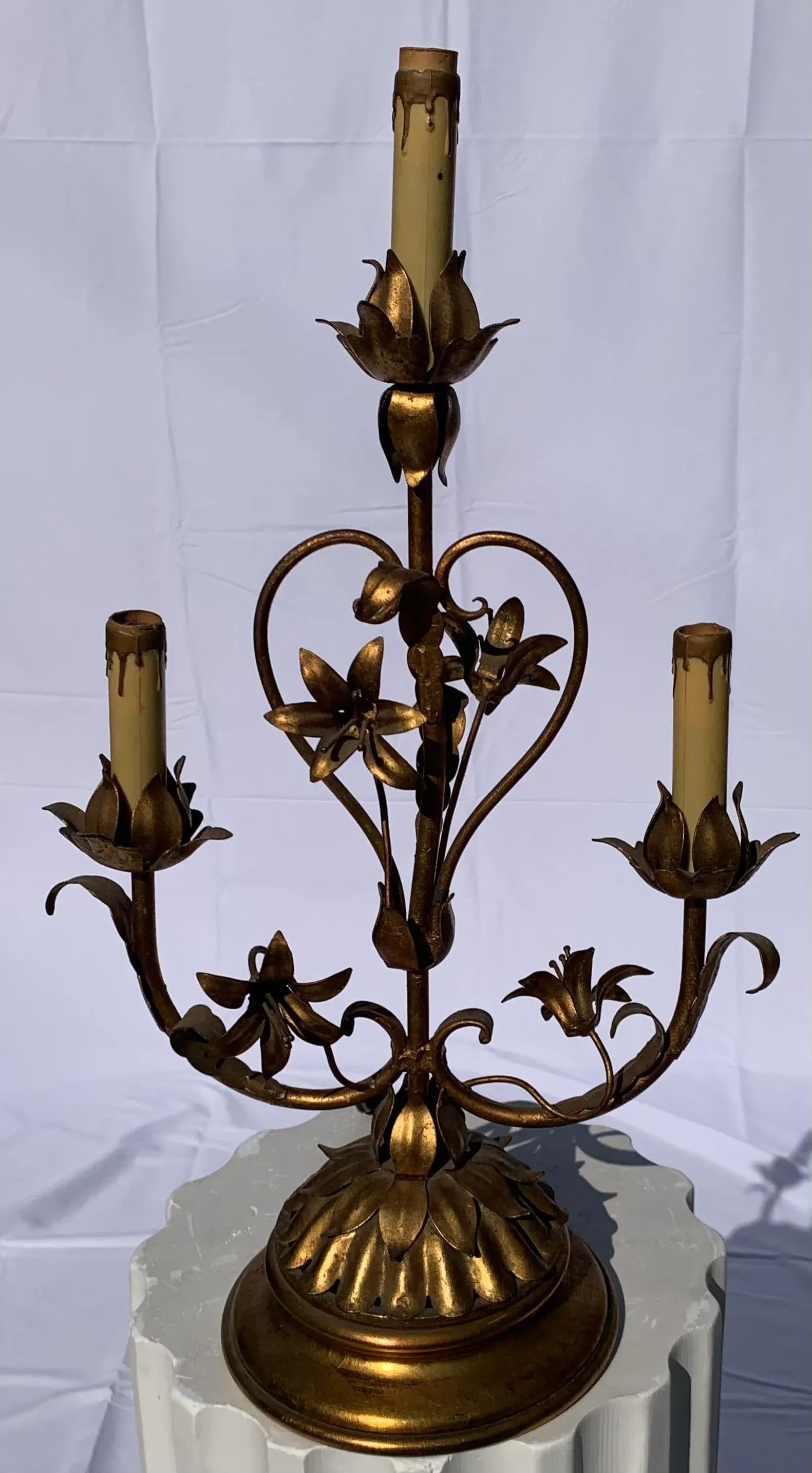 Mid 20th Century Mid-Century Brass 3 Light Floral Desk Lamp - 5