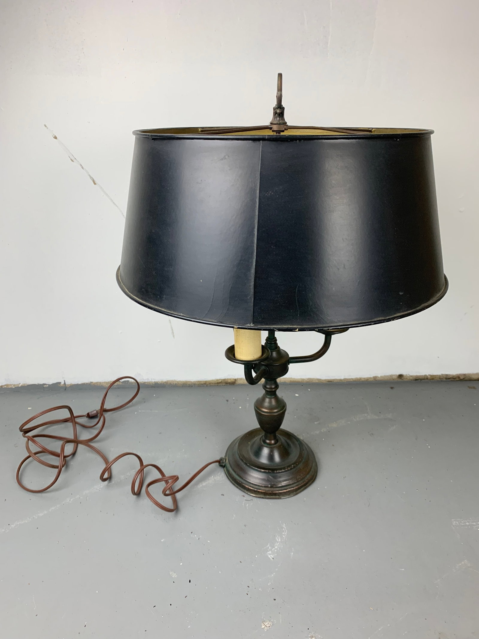 Vintage 3 Candle French Empire-Style Brass Bouillotte Desk Lamp - 10