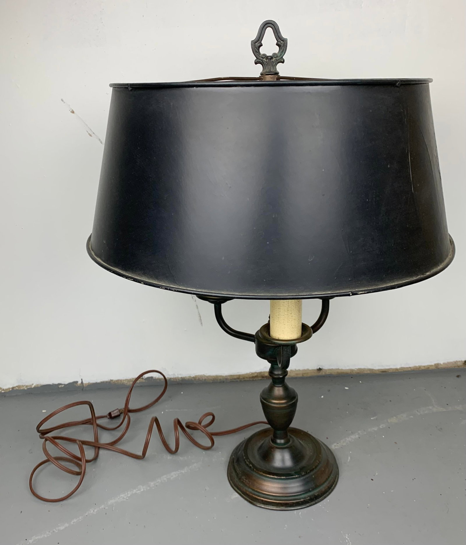 Vintage 3 Candle French Empire-Style Brass Bouillotte Desk Lamp - 2
