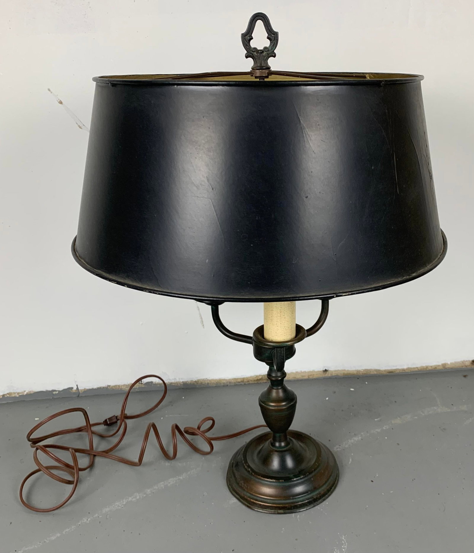 Vintage 3 Candle French Empire-Style Brass Bouillotte Desk Lamp - 4