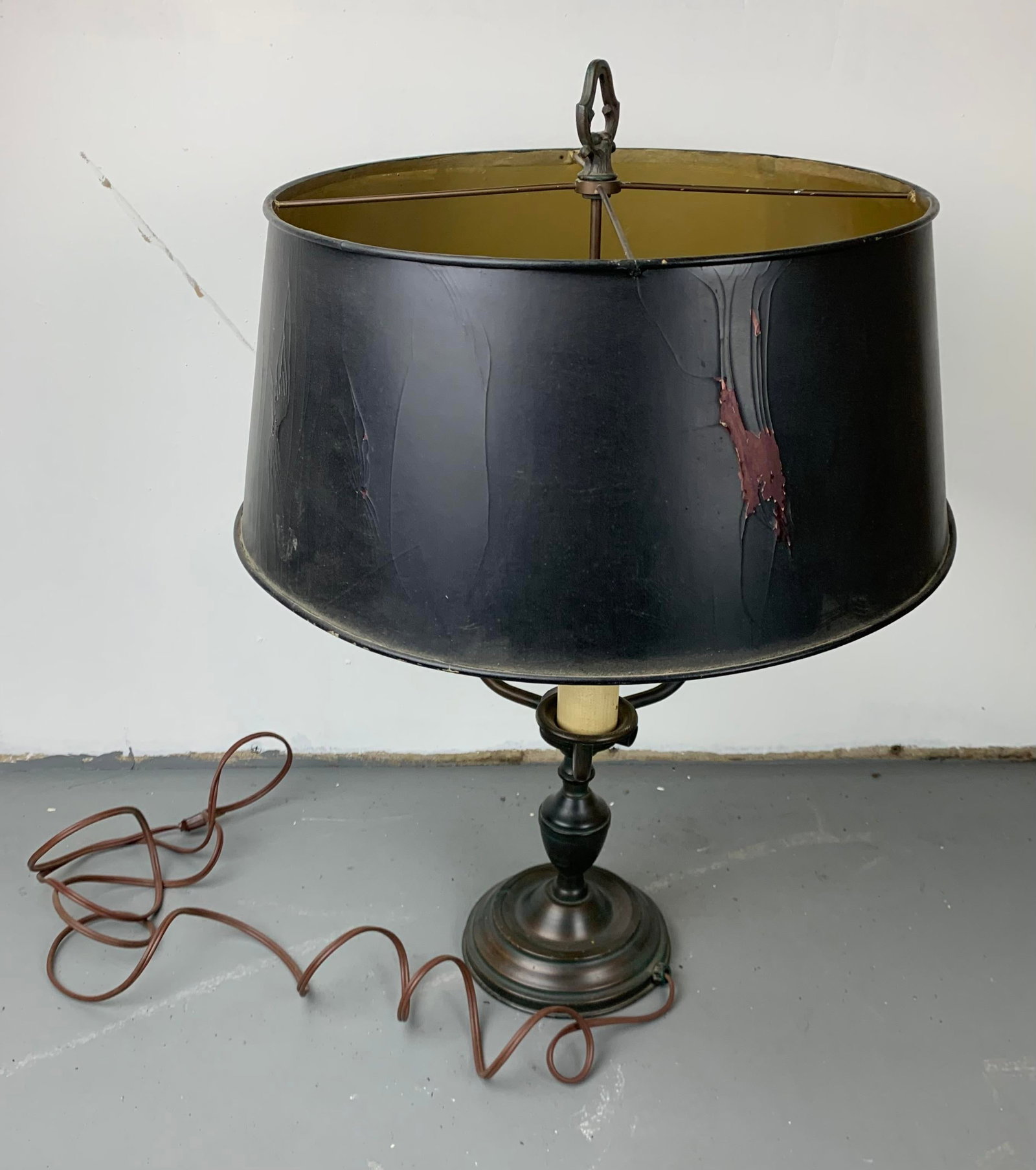 Vintage 3 Candle French Empire-Style Brass Bouillotte Desk Lamp - 7