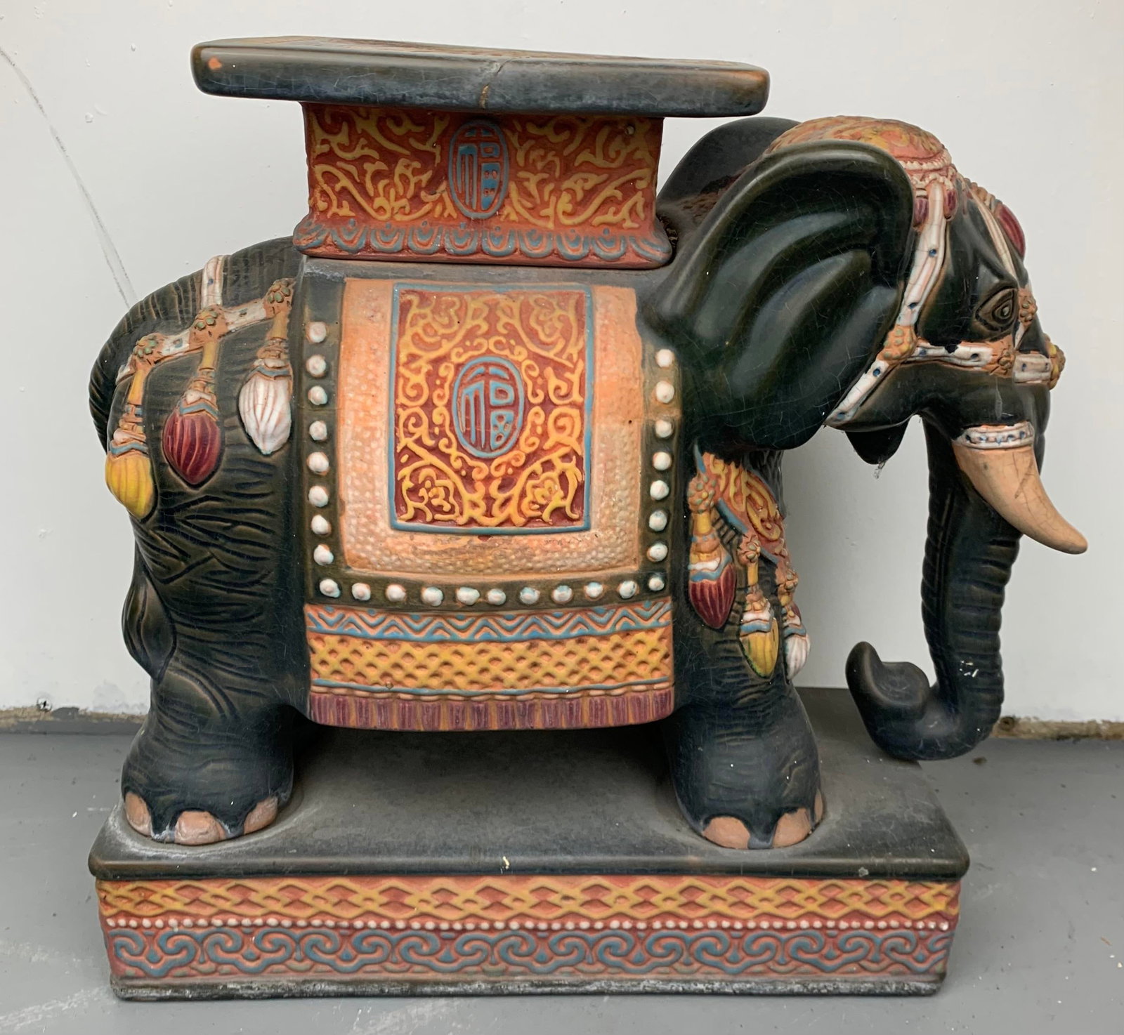 Vintage Chinese Elephant Garden Seat - 2