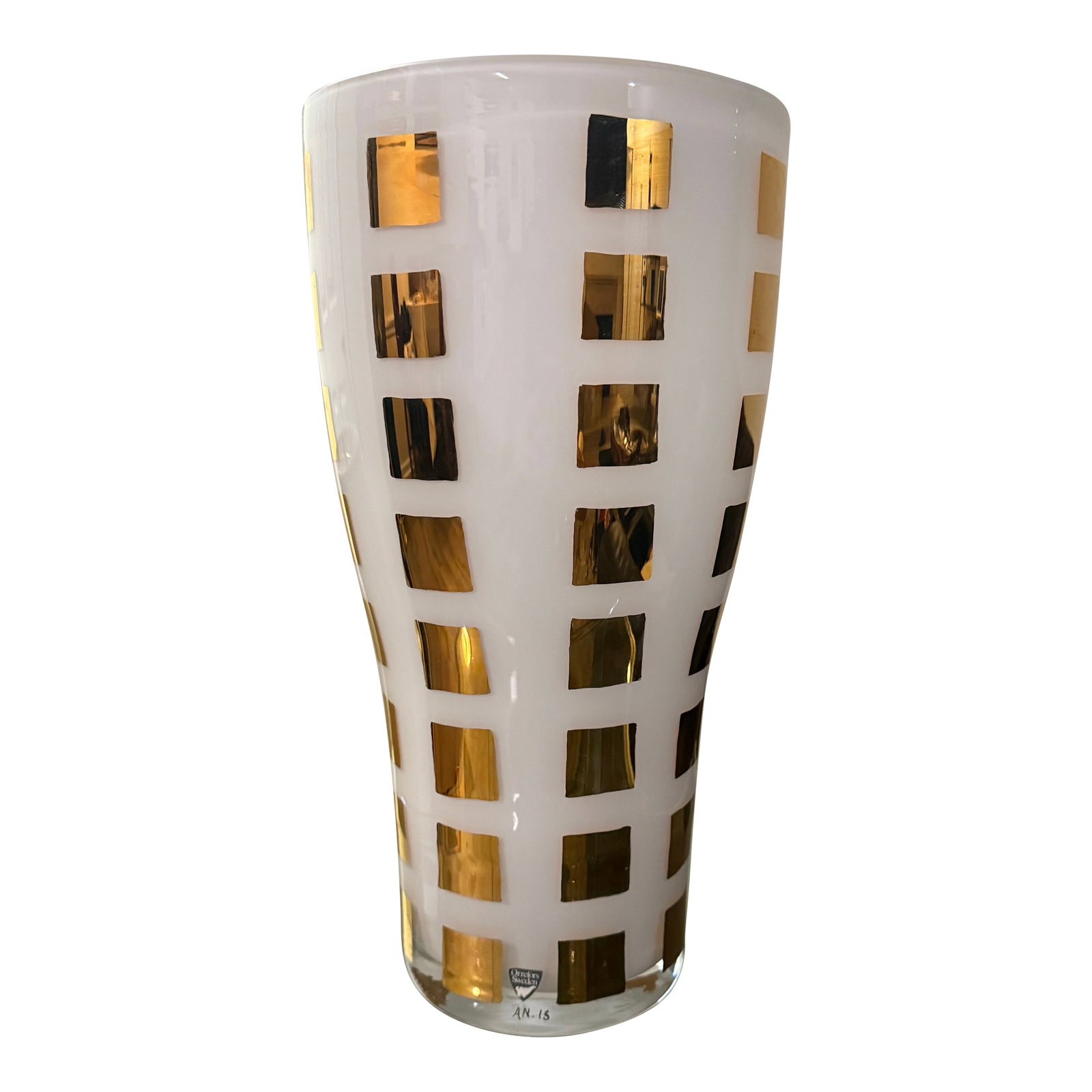 1960s Orrefors by Anne Nilsson Large 13.5in Gold & White Vase Signed Rare: Orrefors by Anne Nilsson Large 13.5in Gold & White Vase Signed Rare Excellent condition New with Sticker The Orrefors by Anne Nilsson Large 13.5in Gold & White Vase is a rare vintage piece signed by t