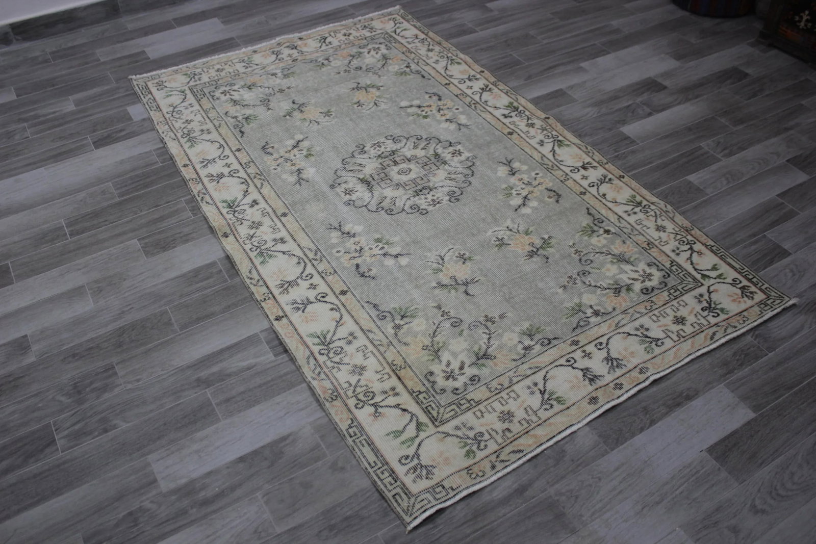 1970s Vintage Handmade Floral Design Oriental Cappadocia Turkish Area Rug - 3