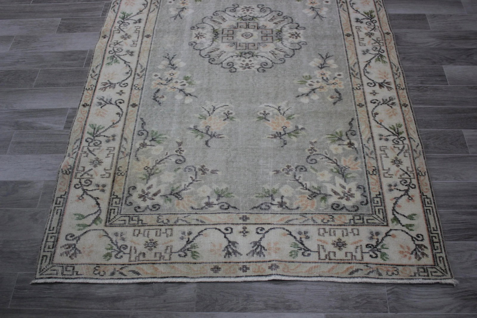 1970s Vintage Handmade Floral Design Oriental Cappadocia Turkish Area Rug - 4