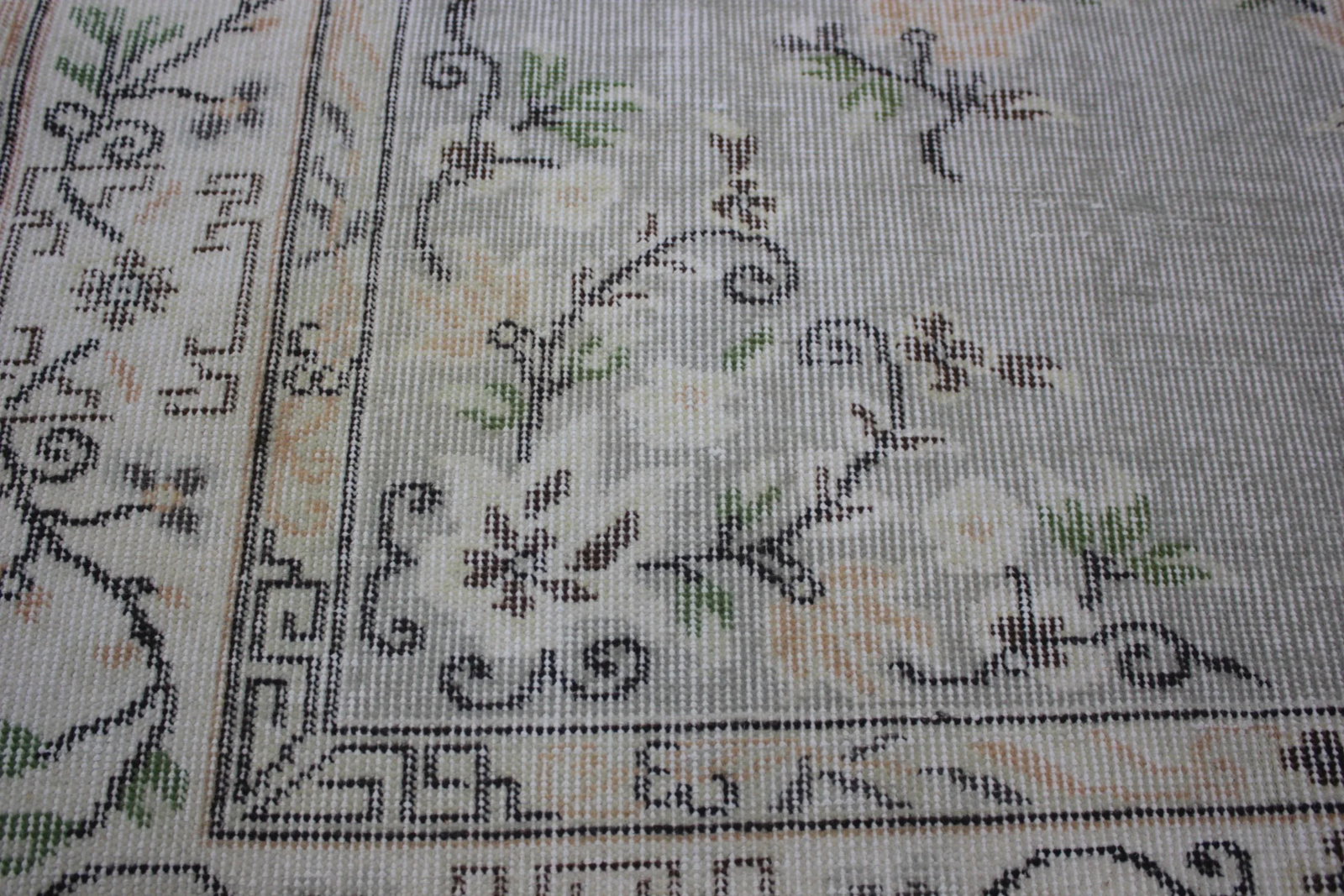 1970s Vintage Handmade Floral Design Oriental Cappadocia Turkish Area Rug - 7