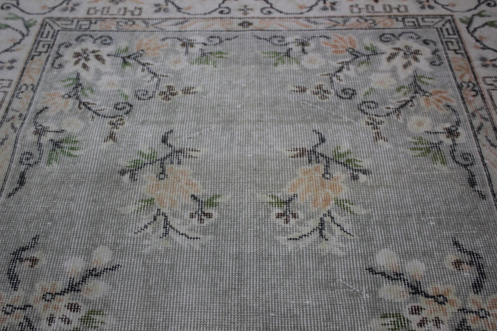 1970s Vintage Handmade Floral Design Oriental Cappadocia Turkish Area Rug - 8