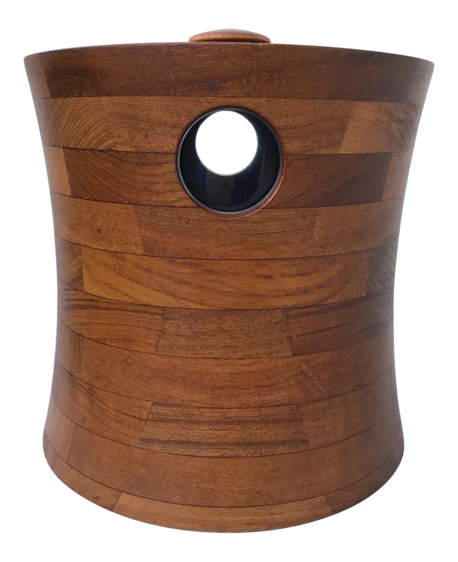 1960s Danish Mid Century Modern Ernest Sohn Siamese Solid Teak Ice Bucket: Nice Danish Mid Century Modern Ernest Sohn Siamese Solid Teak Ice Bucket with removable plastic liner for easy cleaning. Form and function unite in this sleek streamlined design. Ernest Sohn is a