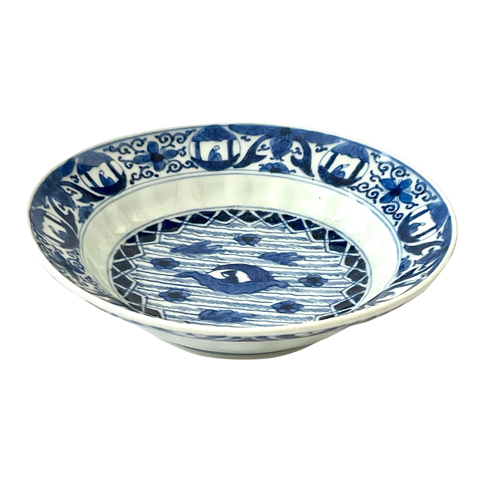 Antique Chinese Blue and White Porcelain Bowl.: Antique Chinese blue and white porcelain bowl Ching dynasty. Signature mark on the bottom with decorative design. Condition: Alterations: Original Condition Unaltered Imperfections: Some Imperfections