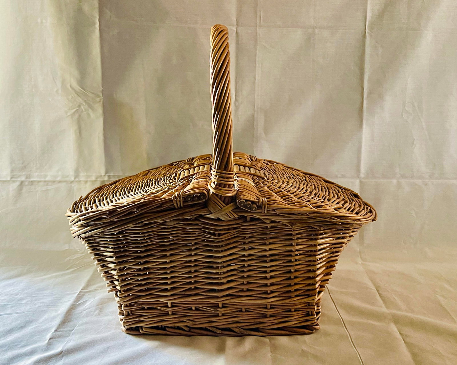 Vintage Wicker Picnic Basket - 2